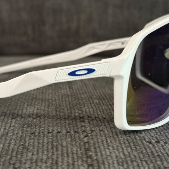 (OO9406) Oakley Sutro PRIZM Polarized White Frame - Picture 10 of 12